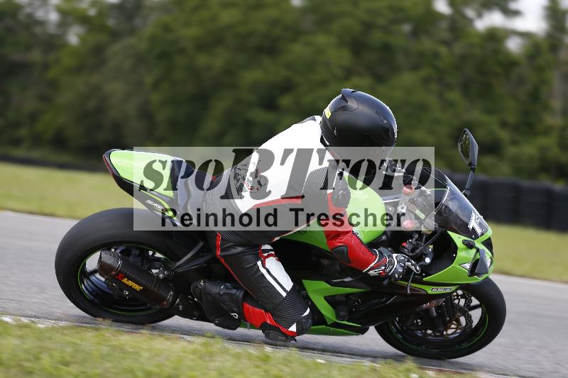 /Archiv-2024/29 12.06.2024 MOTO.CH Track Day ADR/Gruppe blau/Team